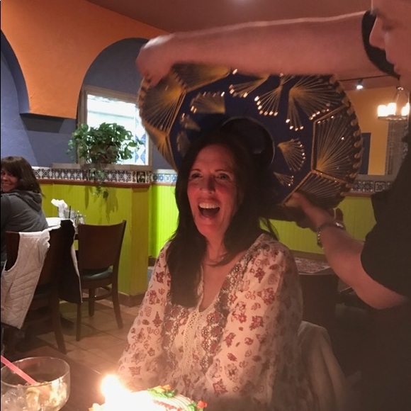 Meet your Posher, Kimberly - Picture 2 of 4